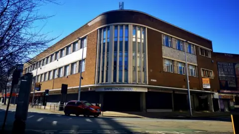 Michael Barnes-Wynters Shirethorn House