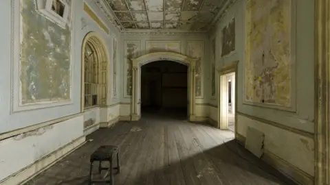 Darbians Photography Buxton Crescent in disrepair