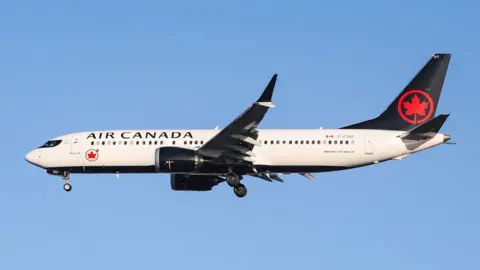 NurPhoto Air Canada Boeing 737