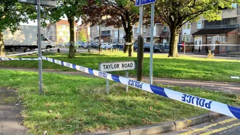 Leicester Media Online Cordon on Taylor Road