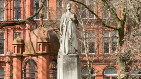 Alamy A statue of Queen Victoria in Salford