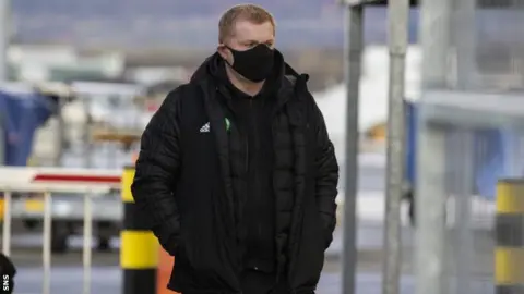 SNS Neil Lennon at Glasgow Airport