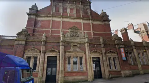 Google Jacob's Wells Baths