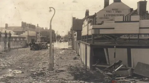 LRF Archive Aftermath of storm in the coastal resort of Mablethorpe