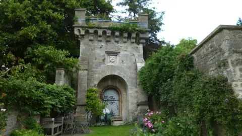 Andrew Lawrence Image of Beckford's Gate in Bath
