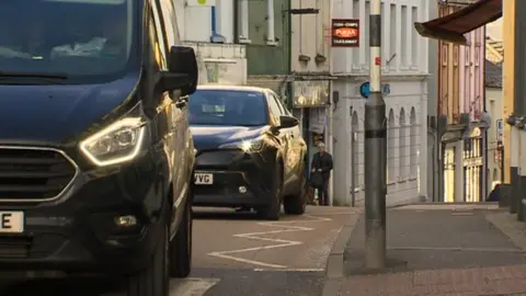 Traffic in Llandeilo