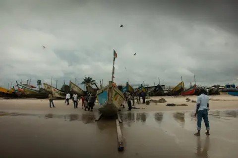 Shaun Swingler Boat on a beach