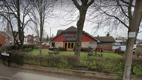 Google The Gallows pub in Dinnington