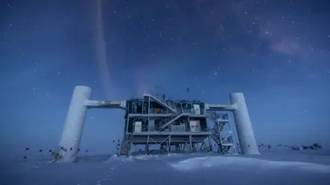 Felipe Pedreros, IceCube/NSF IceCube