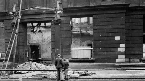 Leodis photographic archive Building damaged in air raid on Leeds in 1941