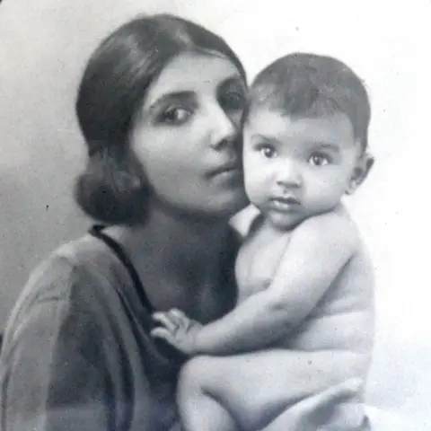 Sheela Bonarjee Dorothy Bonarjee with her son, Denis