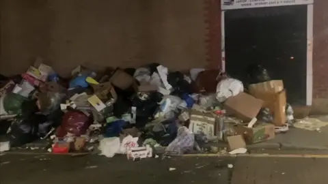 Geoffret White Rubbish in Bow