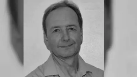 Jonathan Leach Dr Jonathan Leach