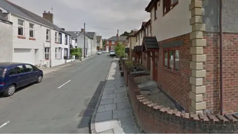 Google Taff Street in Tongwynlais