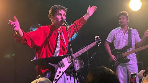 Cruz Beckham's Musical Debut: Facing the Spotlight with Style