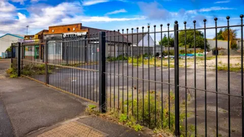 LDRS Land in Sinfin Lane