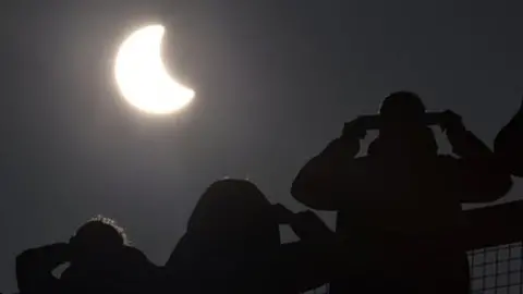 PA eclipse watchers