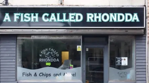 Chris Andrews / Geograph 'A Fish Called Rhondda' in Pentre