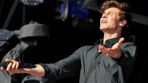 PA Shawn Mendes performs