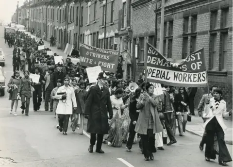 Leicester Mercury Archive, University of Leicester Strike protest