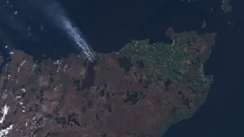 Sentinel Hub Natural colour satellite image Caithness Fire 160519 - Sentinel Hub .jpg