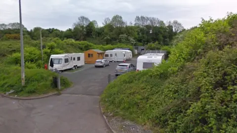 Google Castle Quarry traveller site