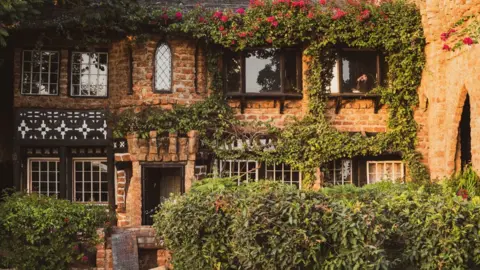 Anne Mimault Hamerkop Manor in Burkina Faso