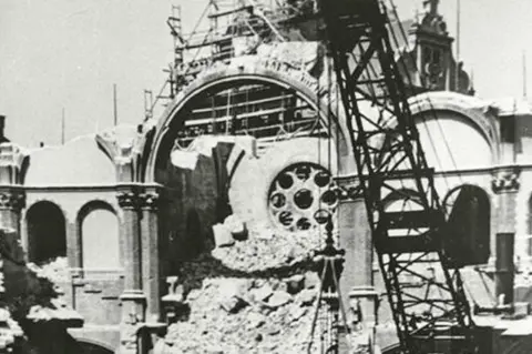 Alamy Munich's main synagogue in 1938