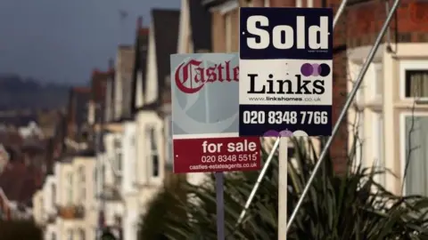 PA Media For sale and sold sign