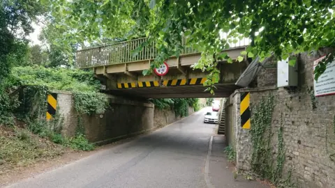Mark Dodd/BBC The rail bridge at Hawks Mill Street, Needham Market, Suffolk