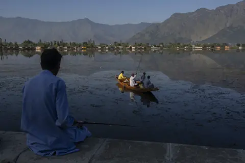 Abid Bhat Dal Lake