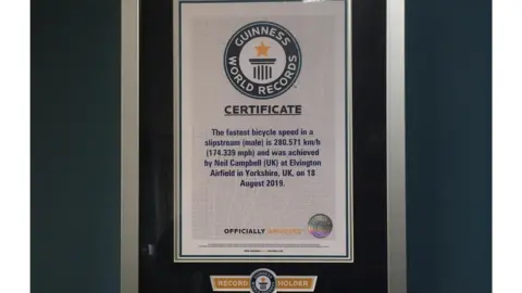 WORLD REACH GWR certificate