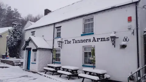 Alun Jones The Tanners Arms Inn in Defynnog in the Brecon Beacons