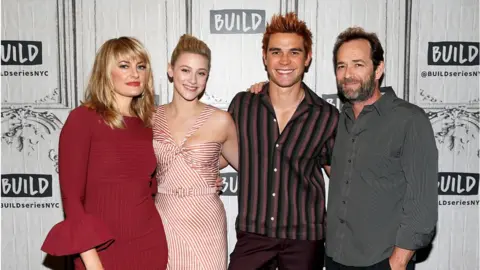 Getty Images L-R) Madchen Amick , Lili Reinhart, K. J. Apa and Luke Perry attend the Build Series to discuss 'Riverdale' at Build Studio on October 8, 2018