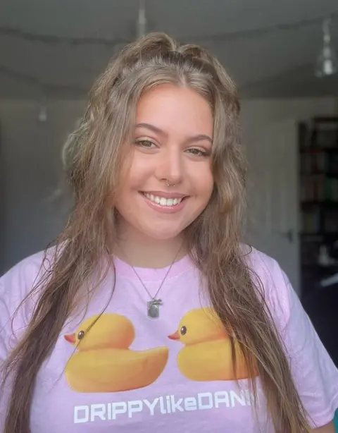 DRIPPYLikeDANNY Chloe Castledine