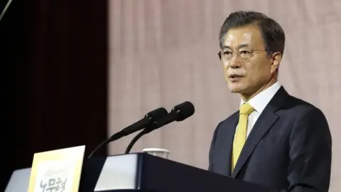 EPA South Korean President Moon Jae-in makes a speech at the 10th anniversary of an inter-Korean summit in Seoul (26 September 2017)