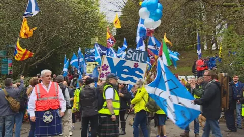 Marchers at Kelvingrove Park