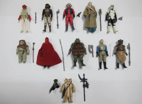 Sheffield Auction Gallery Star Wars Action Figures
