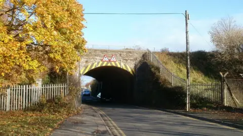 Geograph/Jaggery Gipsy Patch Lane, Little Stoke