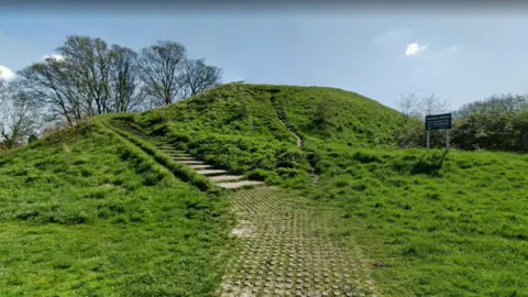 Google Castle Mound