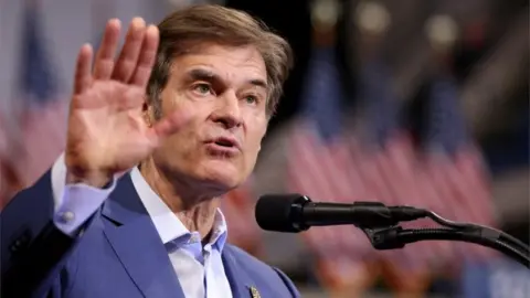 Reuters Dr Mehmet Oz speaks at a rally in Wilkes-Barre, Pennsylvania. Photo: 3 September 2022