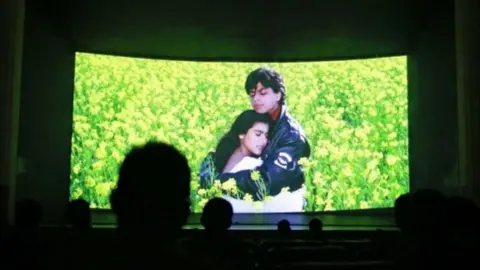 V-Day Special: Watch the DDLJ-style romance in 2016