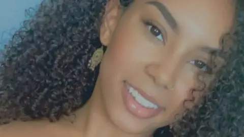 CHEVEAY OAKLEY Cheveay Oakley