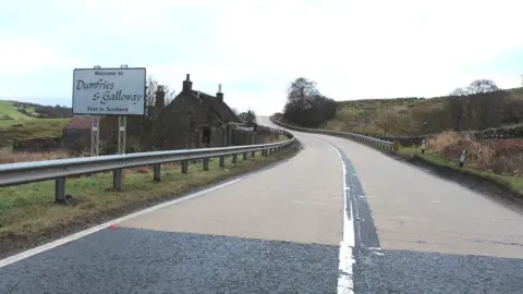 Billy McCrorie Welcome to D&G sign