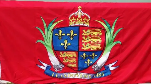 Llandovery Town Council New Llandovery coat of arms