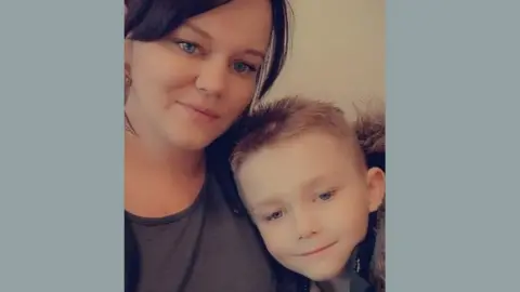 Family photo Harry-Lee Andrews-Tomlinson and his mum, Sharna Andrews