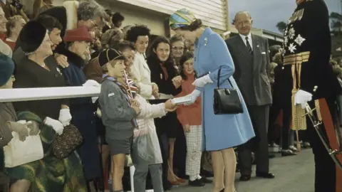 Getty Images Queen in Tasmania to mark the 200th anniversary of Captain Cook's expedition