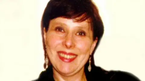 Family handout Elizabeth Sherlock