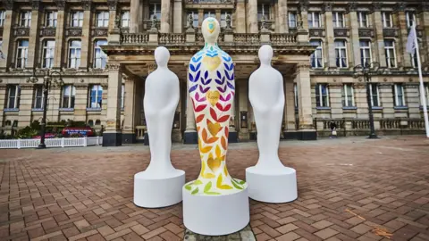 Daniel Graves Photography Three of the figures