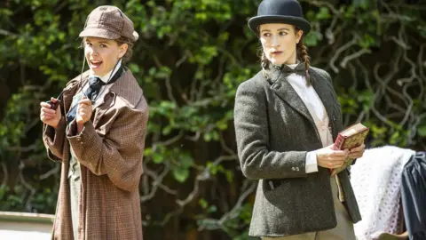 PAMELA RAITH Watermill Theatre production